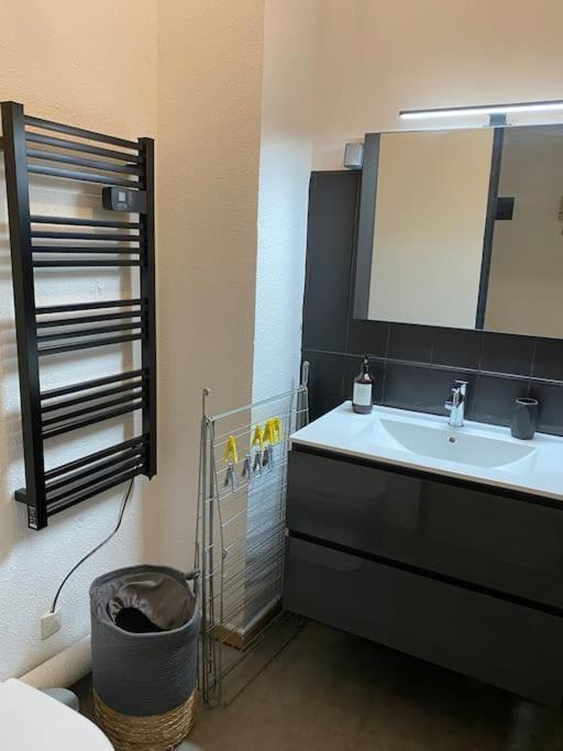 L'Augusteum Apartamento Nîmes Exterior foto