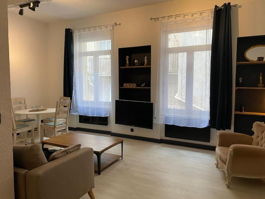 L'Augusteum Apartamento Nîmes Exterior foto